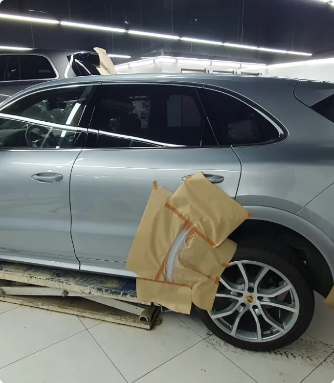 Услуга «Локальная покраска кузова» в детейлинг-центре AutoCrown